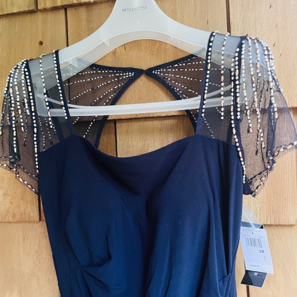 Betsy & Adam Square Neck Short Beaded Sleeve Open Back Gown Navy Dress Size 6 - Picture 7 of 15